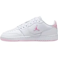 Jordan Jordan Court Connect Low Sneaker inspiriert vom Look des Air Jordan 1