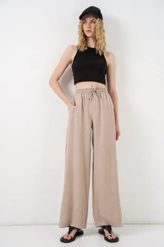 Hochtaillierte Weitbein-Hose mit Tasche