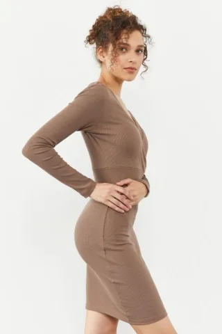 Rippstrick Bodycon Midi Kleid mit V-Ausschnitt