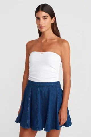 Bandeau-Top ohne Träger mit Schleifendetail