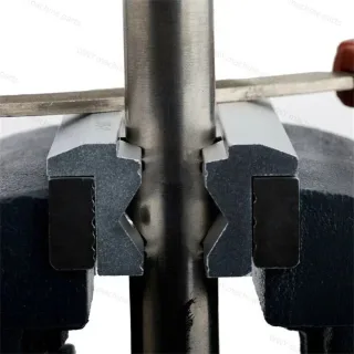 2PCS Vise Jaws Milling Vise Jaw Clamps Magnetic Bench Vice Pad Tools for Gripping Mechanical Tube Fitting Fixed Protecto