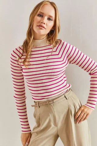 Gestreifter Stehkragen Rippstrickpullover