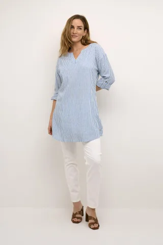 Blau