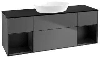 Schwarz