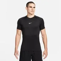 Nike Trainingsshirt PRO DRI-FIT MENS SLIM SHORT-SLEEVE schlanke Passform, Kurzarm, für sportliche Aktivitäten
