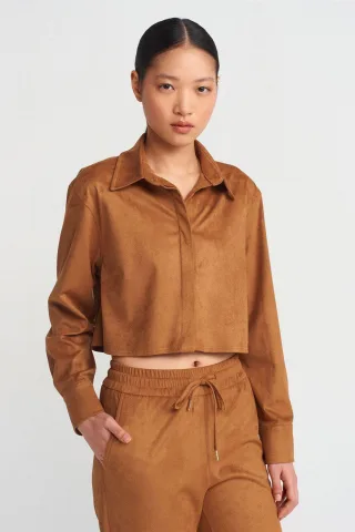 Damen Kurz geschnittenes Faux-Suede Knopfhemd