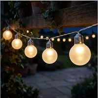 Spetebo LED-Lichterkette Garten Derko Beleuchtung mit 8 kleinen transparenten LED Glühbirnen, 8-flammig, Lichterkette für Außen und Innen batteriebetrieben