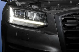 LED Scheinwerfer LED TFL für Audi Q2 GA