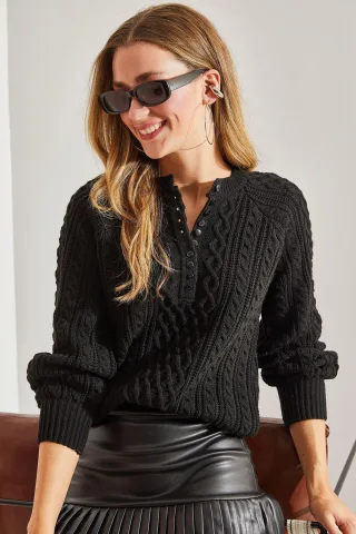 Strickpullover mit Knopfkragen