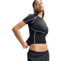 Under Armour® Trainingsshirt HEATGEAR ELITE Kurzarm-Design, mit Rundhalsausschnitt, schnell trocknend