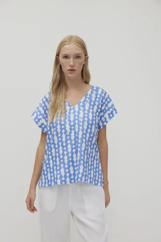 THE FASHION PEOPLE - Top Linen AOP holiday blue print - Gr. - 42