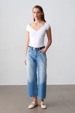 Hüfttaschenweite Weite Capri-Jeans