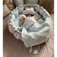 Loolay Bettnestchen Zweiseitig ENGELSNEST XXL Premium WAFFELPIQUE + Decke + Kissen, (XXL Babykokon als Nestchen Ø90cm und als Krabbeldecke Ø155cmals, Kinder Waffel Baumwolle BABYNEST Spielmatte Reisebett Spielunterlage), PREMIUM GESCHENK - 100% Europ