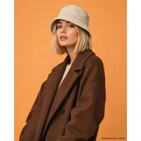 Ella Jonte Schlapphut Bucket Hat aus feinem Cord in Creme Beige mit verstellbarem Zugband