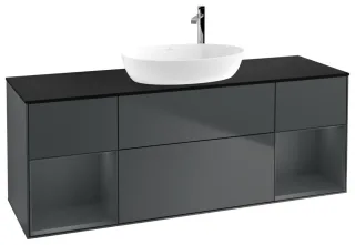 Schwarz