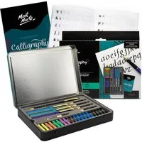 Mont Marte Kalligraphie-Stift "SIGNATURE" Kalligrafie Set, 31 x hochwertige Schreibutensilien & Mehr, (Set, 31-tlg., MONT MARTE "SIGNATURE" - Schreibbedarf), Praktische Verpackung aus Metall