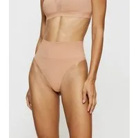 Triumph Shapingslip Soft Sculpt nahtlos, formend, leichter Bauchweg-Effekt, hoher Beinausschnitt