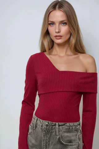 Asymmetrisches Hals-Texturiertes Stricktop