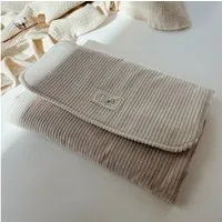LittleANTunique Wickeltasche Wickelunterlage & Windeltasche 2in1 für unterwegs I Cord beige, Cord 100% Baumwolle, viel Platz für Windeln, Cremes etc. Plastikfrei