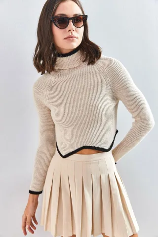 Musterierter Rollkragen-Crop-Pullover