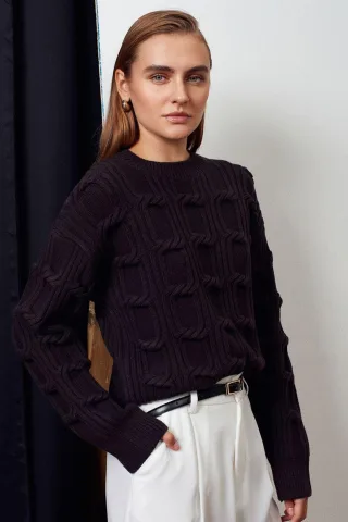 Strukturierter Rundhals-Strickpullover