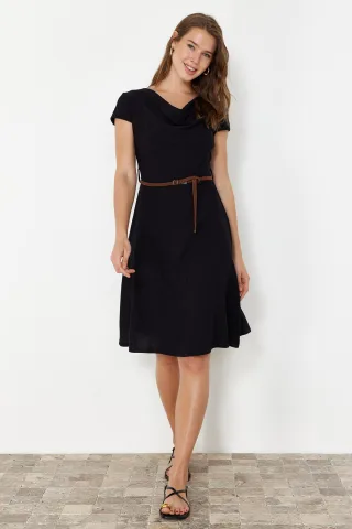 Langes, gerades Damen-Midikleid mit ausgestelltem Saum für Freizeit und Alltag