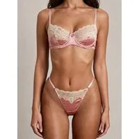 Elegant Love Set: Bügel-BH Dessous-Set mit Spitze – Zarte Reizwäsche, Sexy BH-Set (Set, 2-tlg., mit Tanga) Damenunterwäsche für jeden Tag – Sinnlich & elegant im Set