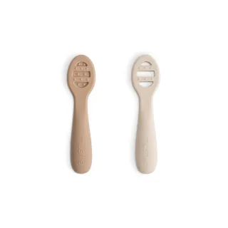 Mushie First Feeding Baby Silikonlöffel 2er Pack Natural/Shifting Sand