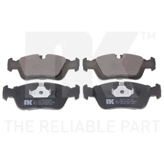 2 NK Bremsscheiben + Bel?ge vorne BMW 3er E46