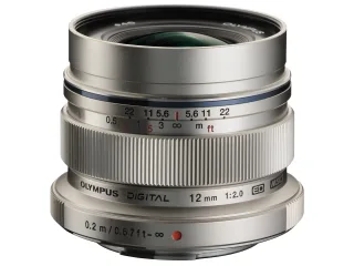 Olympus M.Zuiko Digital ED 12mm 1:20 silber