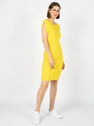 Silvian Heach Kleid Woman's Gelb