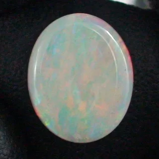 1,81 ct White Opal Multicolor Vollopal aus Coober Pedy Fire