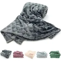 Wohndecke Soft Flanell Kuscheldecke Triangel Raute Sofadecke, heimtexland, super weich und flauschig, Allergiker geeignet, atmungsaktiv