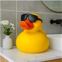 Online-Fuchs Dekofigur Quietscheente XL als Deko für das Badezimmer oder als Teichdekoration (wetterfest, 24 cm groß), aus Kunstharz (Polyresin) gefertigt - für den Innen- und Außenbereich