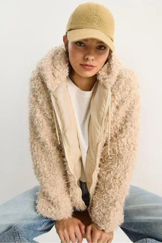 Hooded Fleece Mantel
