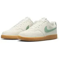 Nike Sportswear Court Vision Low Sneaker inspiriert vom Design des Nike Air Force