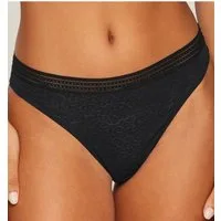 LASCANA String Freya aus Spitze in Leo-Optik mit modischem Bund, sexy Dessous