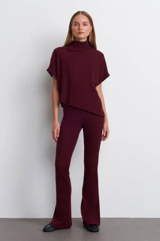 Hochtaillierte Schlagstrickhose