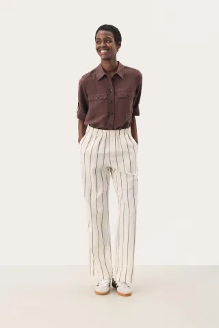 Casual Hose Gerade Passform Eggnog and Brown Stripe brown white