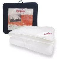 Paradies Kunstfaserbettdecke Paradies Fill Halia Ganzjahresbett warme Bettdecke Decke 135x200, Füllung: Paradies Fill Fasertechnologie für dauerhaft kuscheliges Volumen, 50% recycelt., Bezug: 100% Baumwolle, veredelt mit Aloe vera