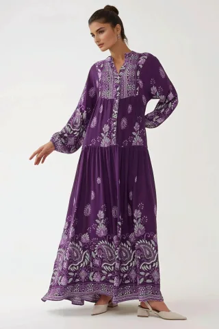 Bedrucktes Langarm-Viskose-Maxi-Kleid