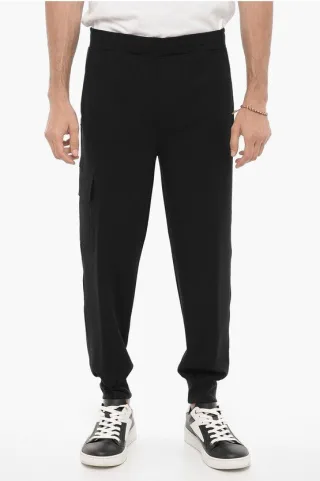Skinny Fit Cargohose mit Kordelzug in der Taille in Schwarz