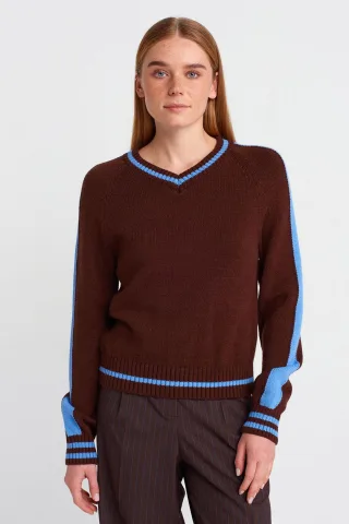 Gestreifter V-Ausschnitt Rippstrickpullover