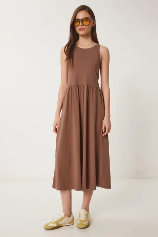 Ärmelloses Midi-Kleid mit Rundhalsausschnitt