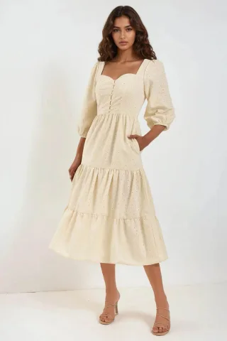 Besticktes Herz-Kragen Maxikleid