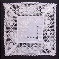 matches21 HOME & HOBBY Tischdecke Tischdeckchen BRIT Häkelbordüre Landhaus Polyester 35 x 35 cm (1-tlg), Pflegeleicht & waschbar bei 30 °C