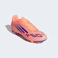 adidas Performance F50 CLUB KUNSTRASEN NEUERER GENERATION, HART- UND ASCHENPLÄTZE Fußballschuh geeignet für Rasen- und Kunstrasenplätze