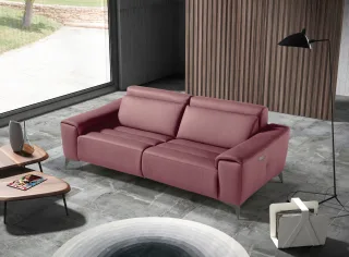 Egoitaliano 2,5-Sitzer "Suzette, Designsofa mit elektrischen Komfortfunktionen, edel & bequem" inkl. 2 elektronischer Relaxfunktionen, Rücken- und Fußteilfunktion