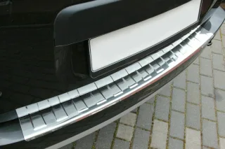 MIT ABKANTUNG LADEKANTENSCHUTZ Edelstahl Poliert für Dacia Duster I ab 2010-2017