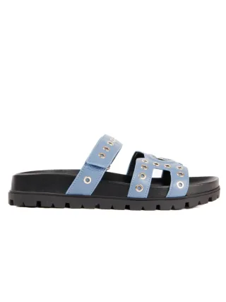 Blau
